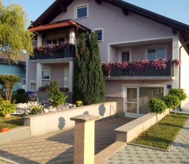 Gospic Apartment | Apartman Karmen Gospić