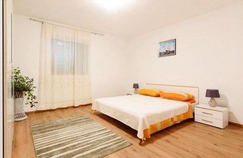 Galovac Apartment | Apartman Lastavica