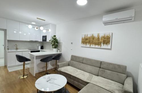 Zagreb Apartment | Apartman Lilly - Zagreb - Mirna Lokacija - Lođa