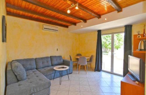 Pomer Apartment | Apartman Mara