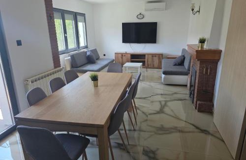 Sveti Ivan Zelina Apartment | Apartman Max