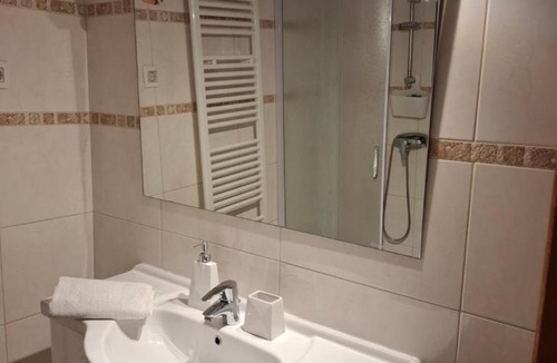 Buzdohanj Apartment | Apartman Natali
