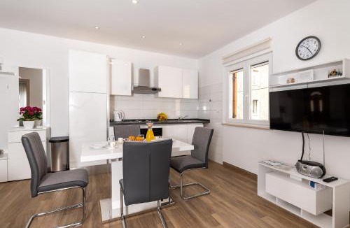 Zminj Apartment | Apartman Palada