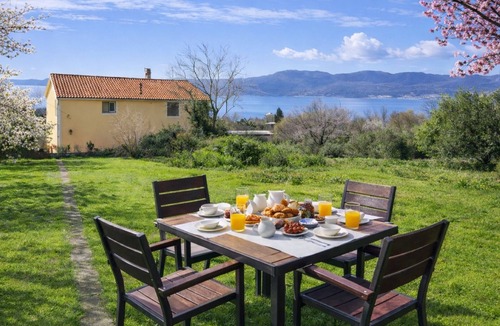 Zurkovo Apartment | Apartman Santa Lucia Kostrena by Villas Guide