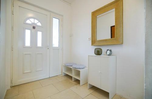 Razanac Apartment | Apartman Sara