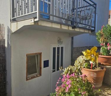 Cove Rogacic Apartment | Apartman Sara-Vis