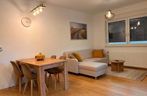 Osijek Apartment | Apartman TENA, Private parking, Self check in