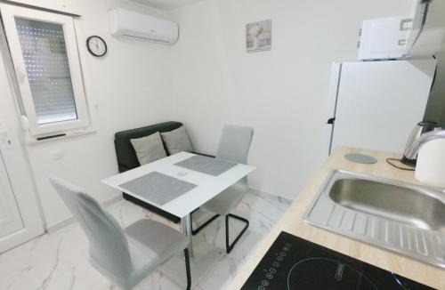 Razanac Apartment | Apartman Tina 2