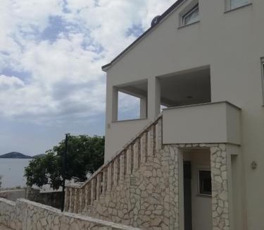 Betina Apartment | APARTMAN ZVONIMIR