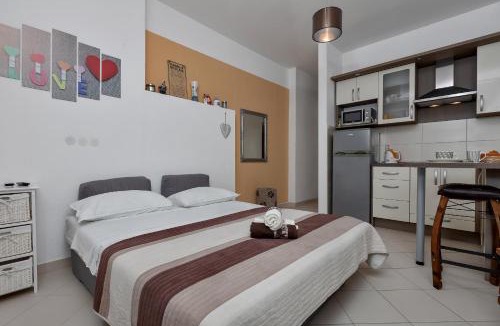Drasnice Apartment | Apartmani Antonela