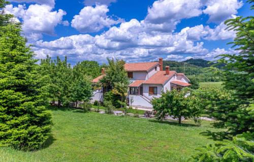 Karojba Apartment | Apartmani Antonio
