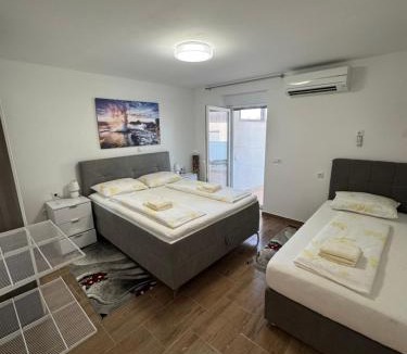 Babici Apartment | Apartmani Donella