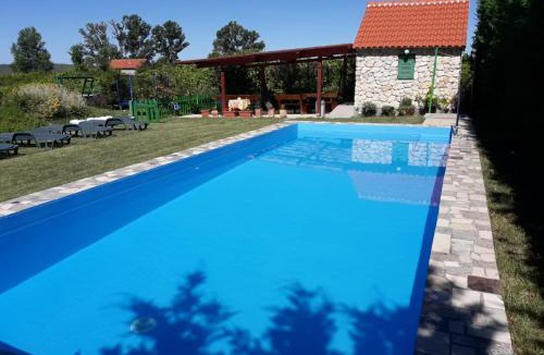 Ljubac Apartment | Apartmani Manuela Ljubač