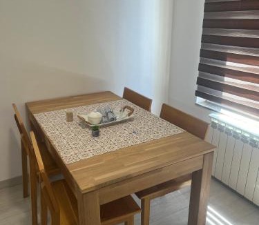 Konjic Apartment | Apartmani prenj 1 i 2 centar