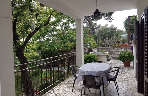 Miholascica Apartment | Apartments Mary (67033-A1) - Martinscica - island Cres