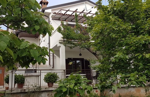 Miholascica Apartment | Apartments Mary (67033-A2) - Martinscica - island Cres