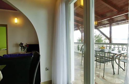Maslenica Apartment | Apartment Škroćo by Interhome