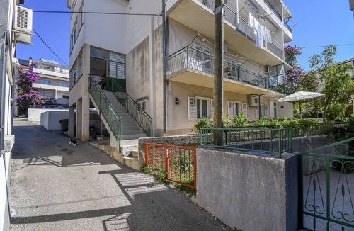 Vrpolje Apartment | Apartment Željko (102621-A1) - Makarska
