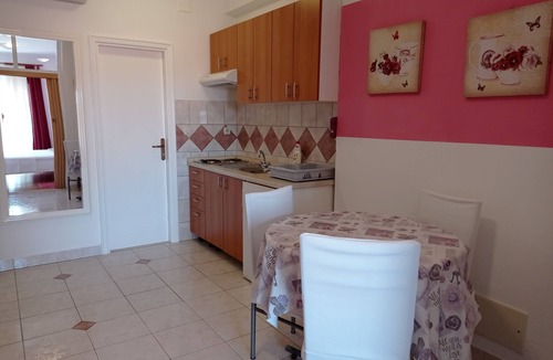 Sveti Filip i Jakov Apartment | Apartment 1 - 2 pers., sea view, beach 250m
