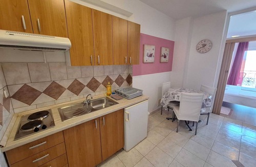 Sveti Filip i Jakov Apartment | Apartment 1 - 2 pers., sea view, beach 250m