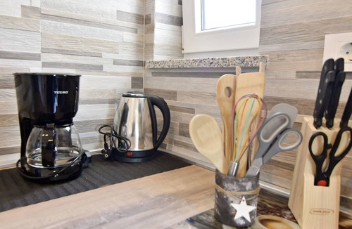 Cepljani Apartment | Apartment 2 in einer neuen Villa mit Pool in ruhiger Lage by Interhome