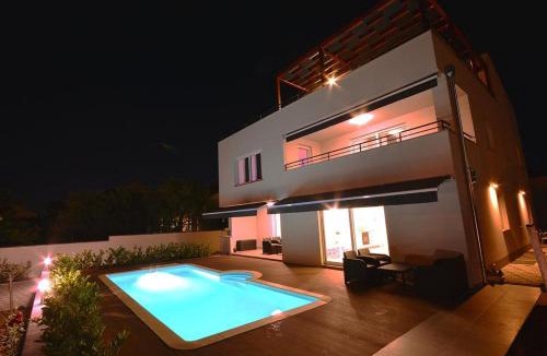 Turanj Apartment | Apartment 2 with the swimming pool