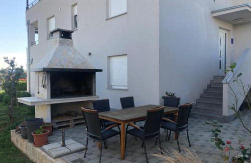 Turanj Apartment | Apartment 2 with the swimming pool