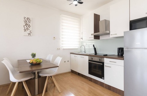 Slatine Apartment | Apartment Anđa by Interhome