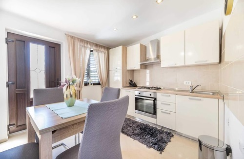 Baska Apartment | Apartment Ana in the center of Baška