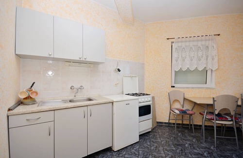 Vodice Apartment | Apartment and Rooms Ivana (58191-A1) - Tribunj