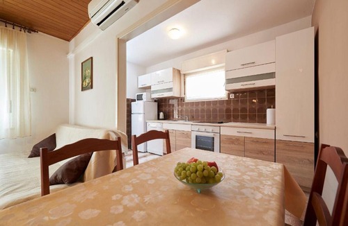 Trogir Apartment | Apartment and Rooms Ivo