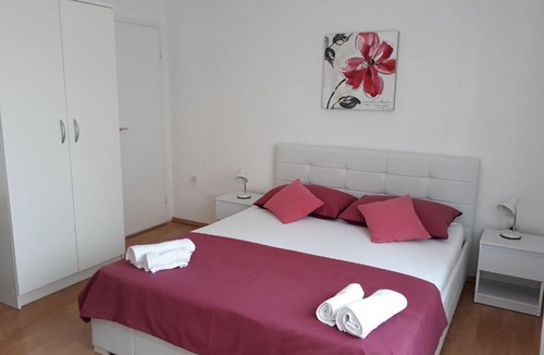 Trogir Apartment | Apartment and Rooms Ivo