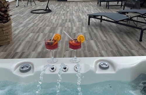 Businci Apartment | Apartment Azure Pine (125721-A1) - Okrug Gornji (Ciovo)