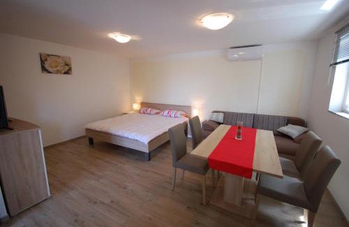 Sveti Vid-Miholjice Apartment | Apartment Bazdaric by El-Pi Tours