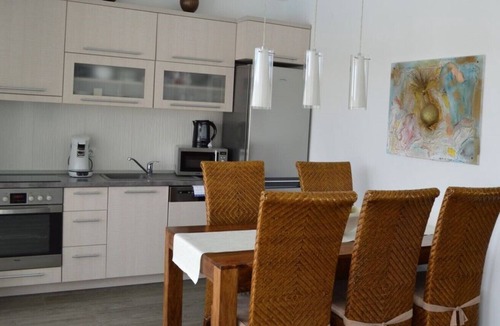 Komarna Apartment | Apartment by the sea with Poll