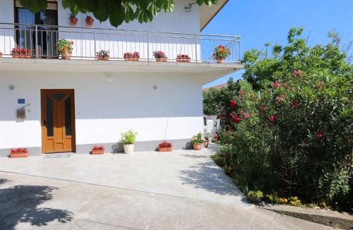 Silo Apartment | Apartment Car Marica