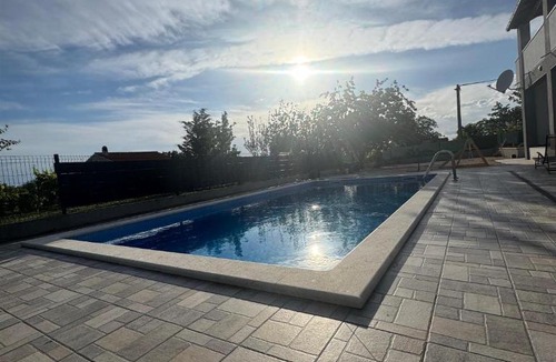 Zemunik Donji Apartment | Apartment Cherry Garden