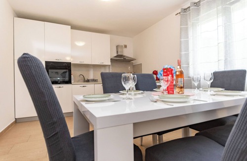 Zemunik Donji Apartment | Apartment Cherry Garden (71551-A1) - Zemunik Donji