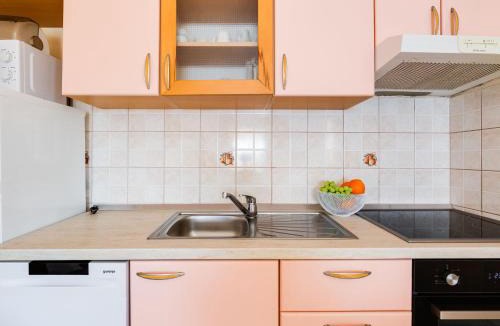 Krusevo Apartment | Apartment Daria 3 by Interhome
