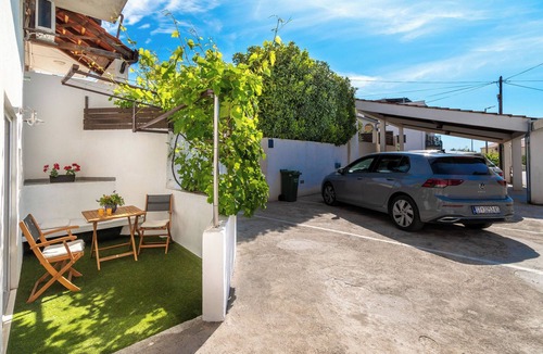 Businci Apartment | Apartment Dijana (123541-A1) - Okrug Gornji (Ciovo)