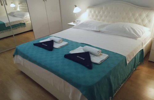 Petraca Apartment | Apartment Dino