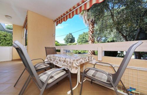 Sveti Filip i Jakov Apartment | Apartment Emina
