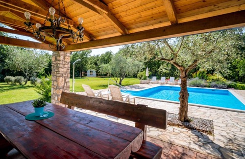 Gedici Apartment | Apartment Fiore-2 by Interhome