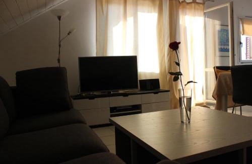 Brodarica Apartment | Apartment Floral