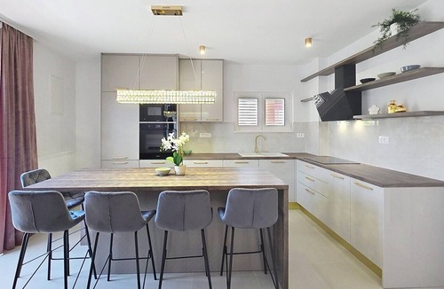 Jurandvor Apartment | Apartment Gabrijela for 4 persons - with Balcony, 450 m from the Beach