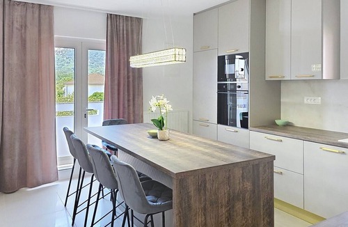 Jurandvor Apartment | Apartment Gabrijela for 4 persons - with Balcony, 450 m from the Beach