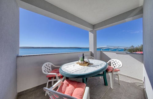 Ljubac Apartment | Apartment Gazic 1 by the Sea