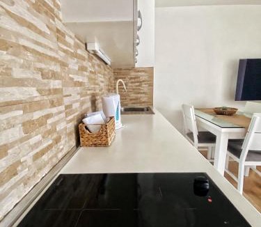Vranjic Apartment | Apartment Ginna