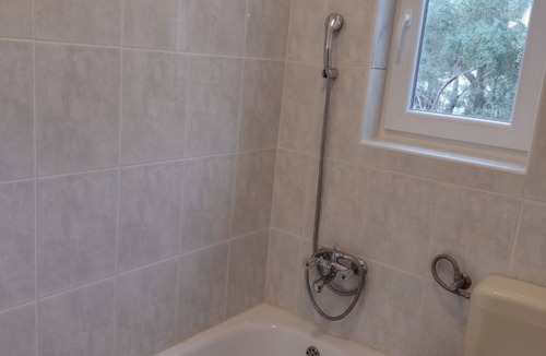 Valun Apartment | Apartment Griv - close to the sea: A2(2) - Valun, Island Cres, Croatia