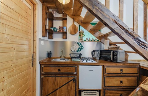Vranovaca Apartment | Apartment Holiday Park Plitvice Paradise II with Mountain View, Balcony, and WiFi
